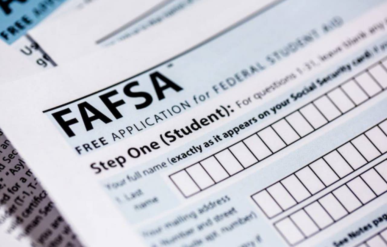 FAFSA Free Application for Federal Student Aid Application Deadlines 2024