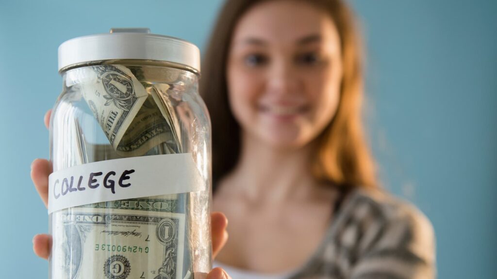 Should I Open a Money Market Account for College Savings? 2 When an MMA Makes Sense for College Savings