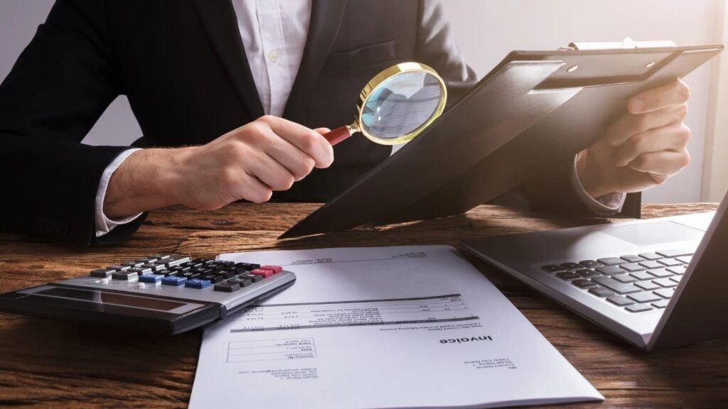 W-4 Penalties: What Happens If You Fill Out Your Tax Withholding Form Wrong? 1 How Does the IRS Detect W-4 Errors