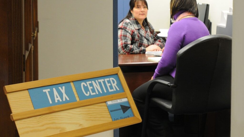 IRS Customer Service Hours: When and How to Reach the Internal Revenue Service 2 Tips for the Smoothest IRS Customer Service Experience