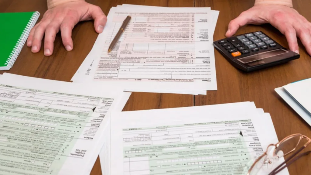 How Much Do 1099 Contractors Pay in Taxes? 1 Deductions and Write-Offs—Your Best Friend